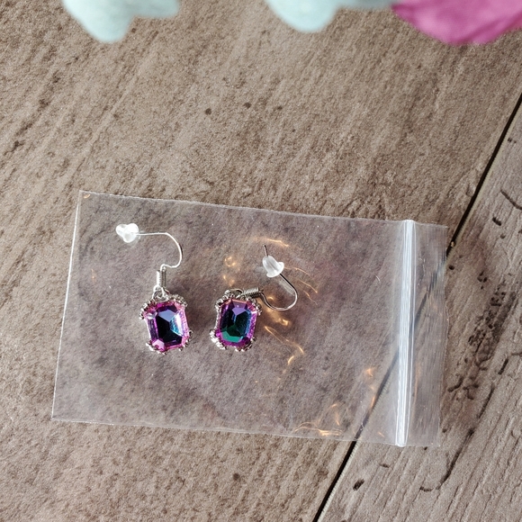 NWT Pink Iridescent Silver Tone Women's Drop Earrings - Picture 3 of 16